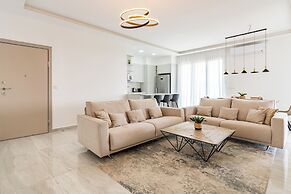YAMAS Urban Living Pool Penthouse Marvel