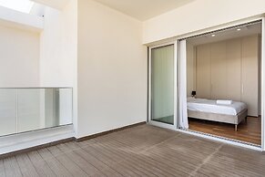 YAMAS Urban Living Pool Penthouse Marvel