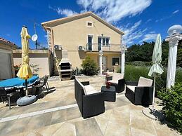 Comfortable Home With Private Pool