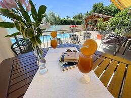 Comfortable Home With Private Pool