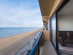 Bright Apartment Near the Center