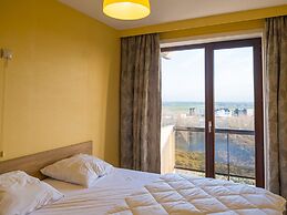 Bright Apartment Near the Center