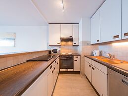 Bright Apartment Near the Center