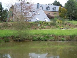 Villa in Filot With Indoor Pool