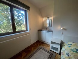 Villa in Filot With Indoor Pool