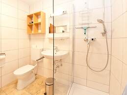 Beautiful Holiday Home With Shared Pool