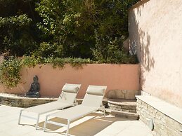 Holiday Home With Large Garden and Pool