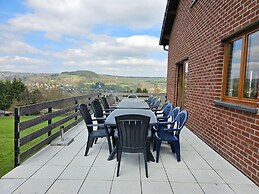 Luxurious Cottage With Panoramic View of Stavelot