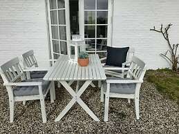 At the Old Sea Dike Comfortable Vacation Home