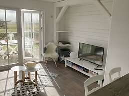 At the Old Sea Dike Comfortable Vacation Home