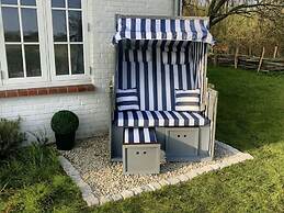 At the Old Sea Dike Comfortable Vacation Home