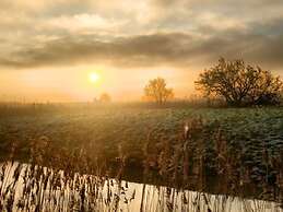 At the Old Sea Dike Comfortable Vacation Home