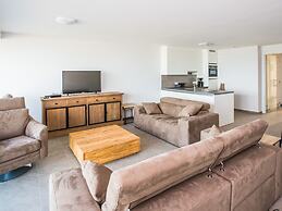 Apartment With Hinterland Views