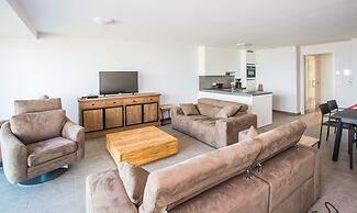 Beautiful Apartment With Phenomenal sea View
