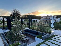 Family Villa With Wellness Near Harderwijk