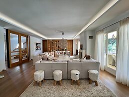 Luxury Villa With Private Pool