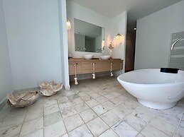 Luxury Villa With Private Pool