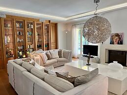 Luxury Villa With Private Pool