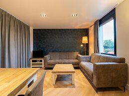 Holiday Home in South Holland With Shared Pool