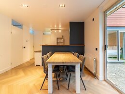Holiday Home in South Holland With Shared Pool