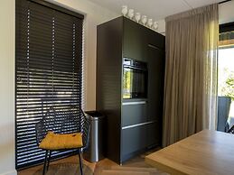 Modern Villa With Spacious Garden
