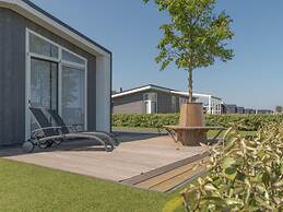 Beautiful Chalet With Office, in Zeeland