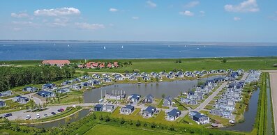 Beautiful Chalet With Office, in Zeeland