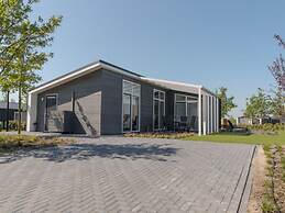 Beautiful Chalet With Office, in Zeeland