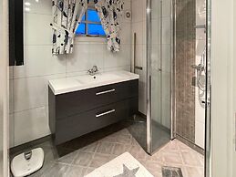 5 Person Holiday Home in Averoy