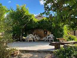 Atmospheric Gite With Large Terrace