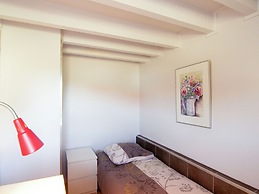 Atmospheric Gite With Large Terrace