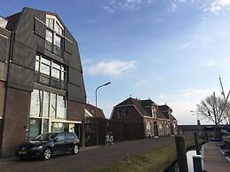 Aan de Kade Comfortable Holiday Residence