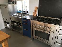 Aan de Kade Comfortable Holiday Residence