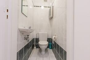 Attractive Apartment on the 2nd Floor