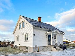 4 Star Holiday Home in Helgeroa