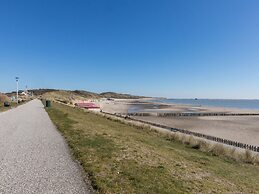 Lovely Seaside Apartment for Three