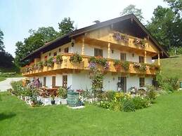 Holiday Apartment Hanal-hof