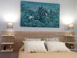 Belvilla by OYO Beachfront Apartment