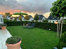 Haus Seeblick Modern Retreat