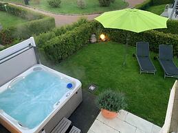 Haus Seeblick Modern Retreat