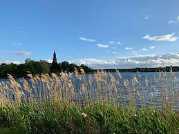 Haus Seeblick Modern Retreat