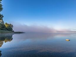 Haus Seeblick Modern Retreat