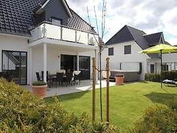 Haus Seeblick Modern Retreat
