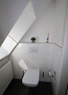 Haus Seeblick Modern Retreat