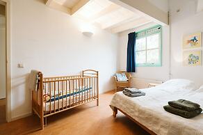 Fairytale Holiday Home With a Lovely Playing Field