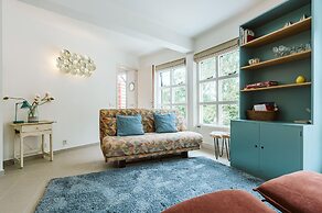 Fairytale Holiday Home With a Lovely Playing Field