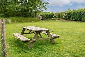 Fairytale Holiday Home With a Lovely Playing Field