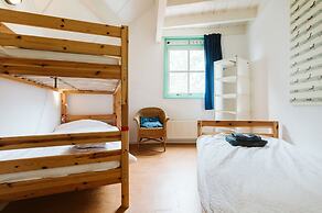 Fairytale Holiday Home With a Lovely Playing Field