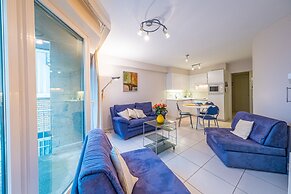 Well-maintained Apartment With sea View