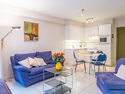 Apartment With Nice Terrace and Views